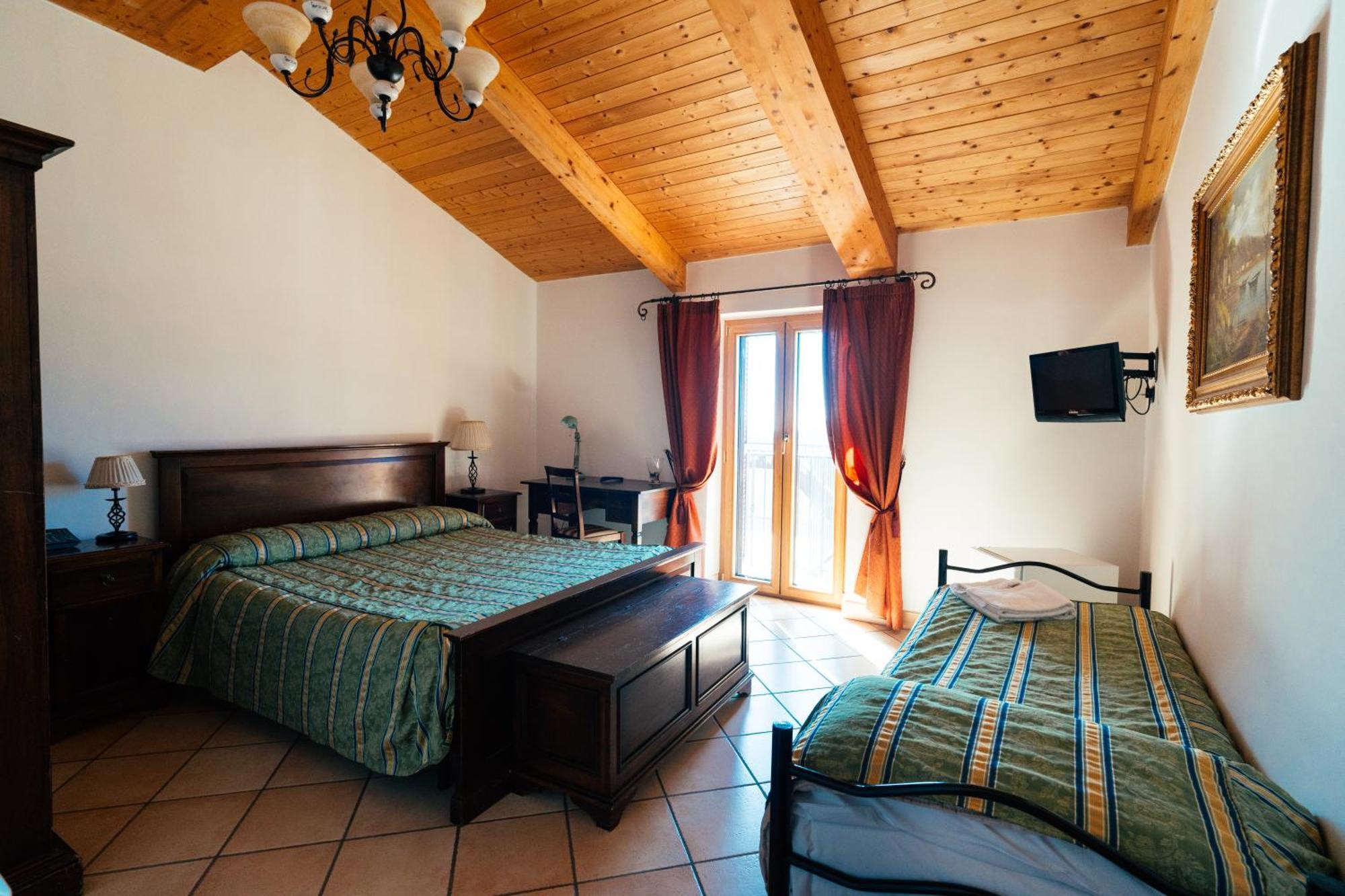 Villa Al Rifugio カーヴァ・デ・ティッレーニ エクステリア 写真