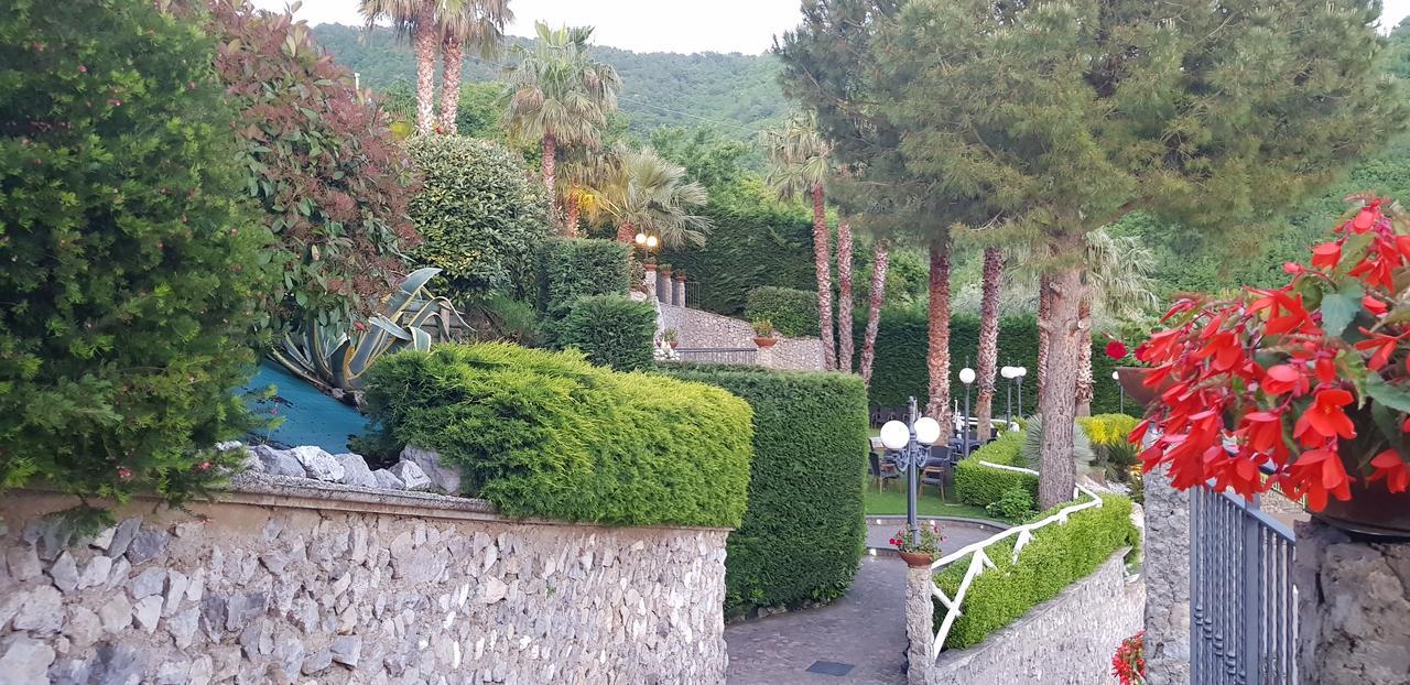 Villa Al Rifugio カーヴァ・デ・ティッレーニ エクステリア 写真